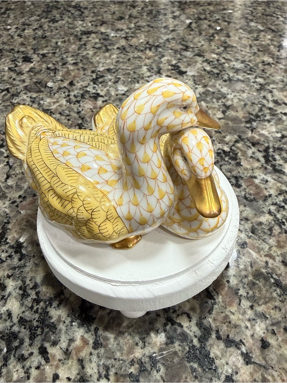 Herend Small Pair of Ducks - Butterscotch - Picture 6 of 9